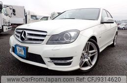 mercedes-benz c-class 2011 REALMOTOR_N2023120123F-24