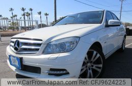mercedes-benz c-class 2011 REALMOTOR_Y2024030202F-12