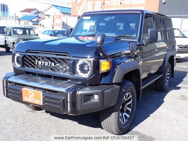 toyota land-cruiser-76 2024 25521607 image 1