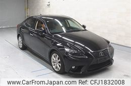 lexus is 2016 CFJ1832008