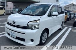 toyota voxy 2012 CFJ1557877