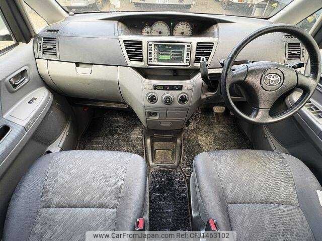 toyota noah 2004 504928-931700 image 1