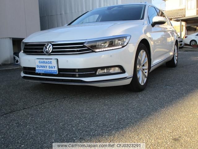 volkswagen passat-variant 2018 GOO_JP_700115722530241014001 image 1