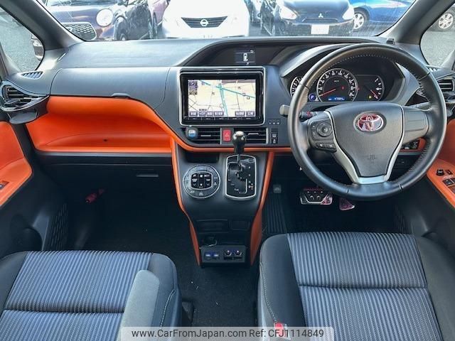 toyota voxy 2014 quick_quick_ZRR80W_ZRR80-0056311 image 2