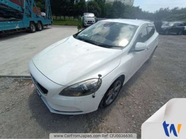 volvo v40 2013 -VOLVO--Volvo V40 DBA-MB4164T--YV1MV485BE2079815---VOLVO--Volvo V40 DBA-MB4164T--YV1MV485BE2079815- image 1