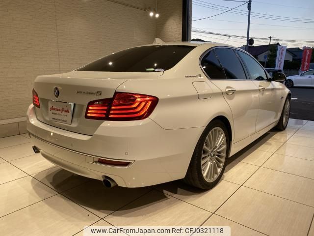 bmw 5-series 2015 quick_quick_FZ35_WBA5E12000D435410 image 2