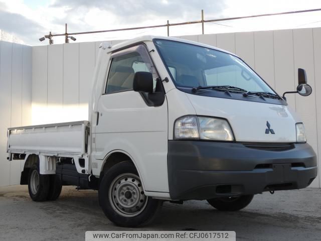 mitsubishi delica-truck 2004 GOO_NET_EXCHANGE_0530279A20241220G008 image 1