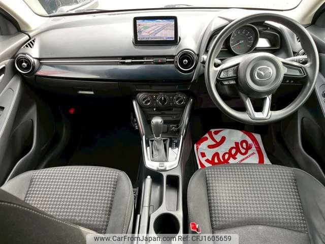 mazda demio 2017 CFJ1605659 image 2