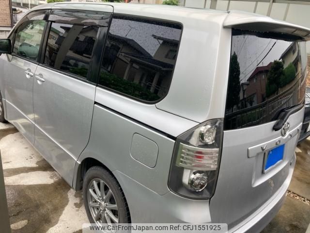 toyota voxy 2007 CFJ1551925 image 2