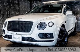 bentley bentley-bentayga 2018 -BENTLEY--Bentley Bentayga ABA-BADDB--SJAAF14V8JC021694---BENTLEY--Bentley Bentayga ABA-BADDB--SJAAF14V8JC021694-