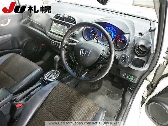 honda fit-shuttle 2012 TE4233 image 2