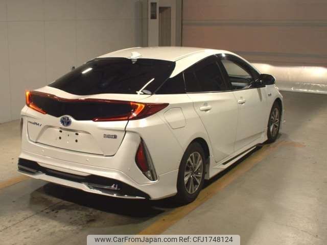 toyota prius-phv 2020 CFJ1748124 image 2