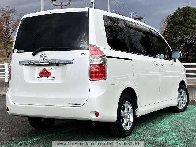 toyota noah 2007 504928-926543 image 2