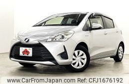 toyota vitz 2017 CFJ1676192