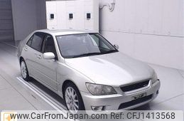 toyota altezza 2002 CFJ1413568