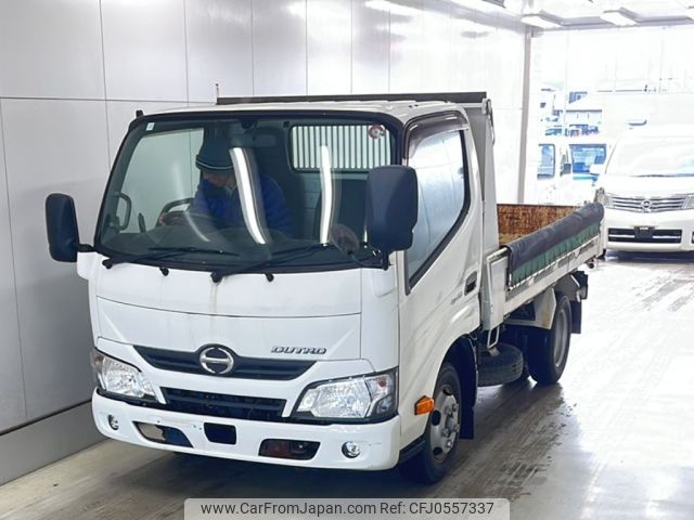 hino dutro 2016 -HINO--Hino Dutoro XZC610T-0007160---HINO--Hino Dutoro XZC610T-0007160- image 1