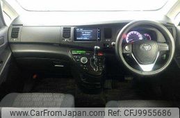 toyota isis 2012 504928-922148