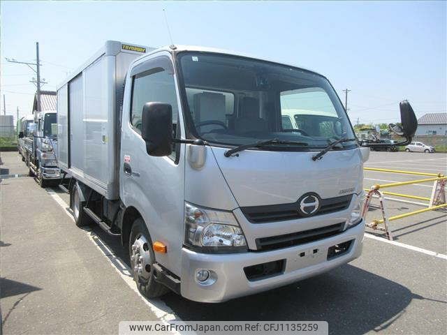 hino dutro 2015 -HINO--Hino Dutoro XZU700M-0004177---HINO--Hino Dutoro XZU700M-0004177- image 1
