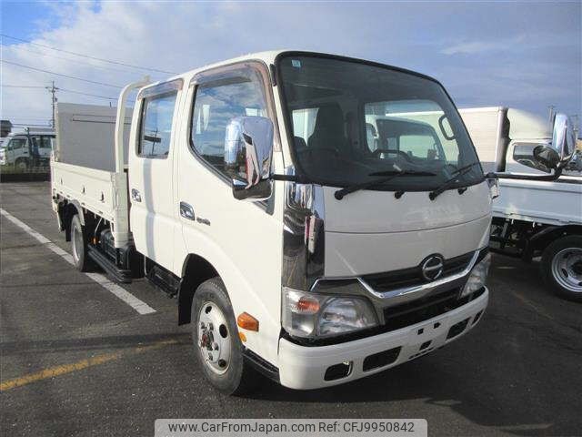 hino dutro 2014 -HINO--Hino Dutoro XZU695M-0002018---HINO--Hino Dutoro XZU695M-0002018- image 1