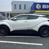 toyota c-hr 2018 quick_quick_DAA-ZYX10_ZYX10-2155974 image 2