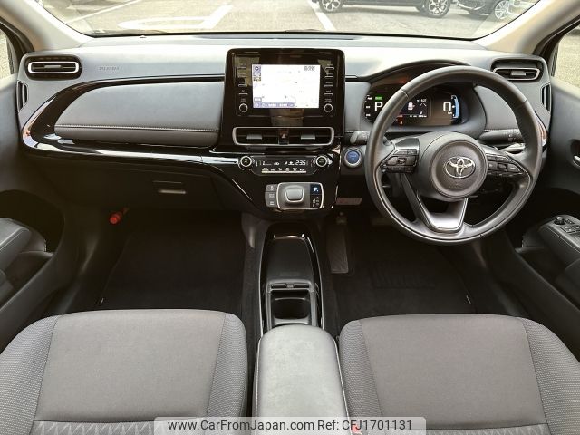 toyota aqua 2022 CFJ1701131 image 2