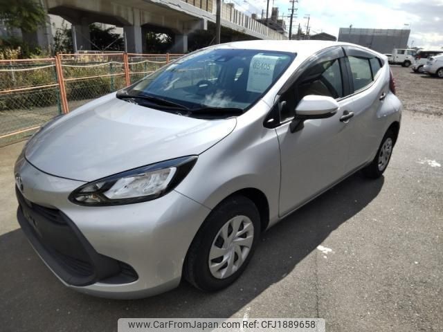 toyota aqua 2022 CFJ1889658 image 1
