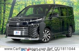toyota voxy 2023 CFJ1811044