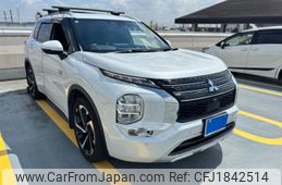 mitsubishi outlander-phev 2023 CFJ1842514