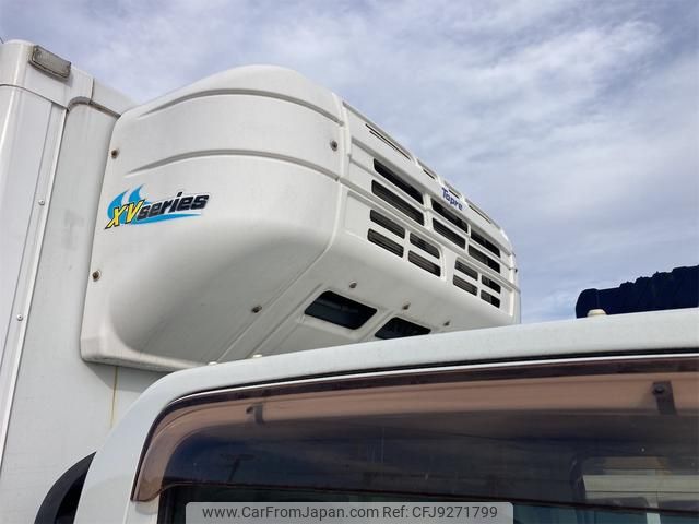isuzu elf-truck 2014 CFJ9271799 image 2