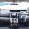 toyota noah 2009 CFJ9895091 image 7