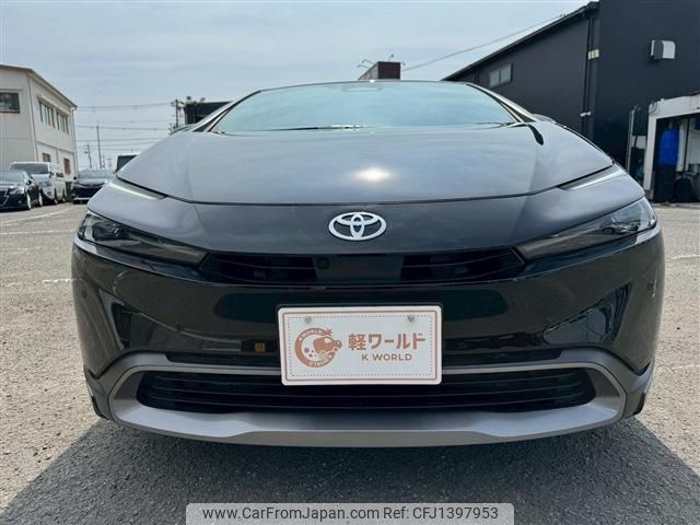 toyota prius 2023 quick_quick_6AA-MXWH60_MXWH60-4046666 image 2