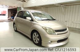 toyota ist 2002 ENHANCEAUTO_1_ea300331