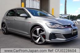 volkswagen golf-gti 2018 quick_quick_ABA-AUCHH_WVWZZZAUZJW126896