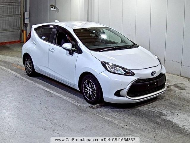 toyota aqua 2023 CFJ1654832 image 1