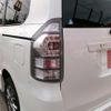 toyota voxy 2010 CFJ1632685 image 11