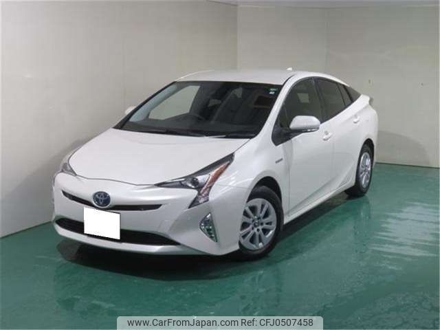 toyota prius 2018 -TOYOTA--Prius DAA-ZVW55--ZVW55-8059997---TOYOTA--Prius DAA-ZVW55--ZVW55-8059997- image 1