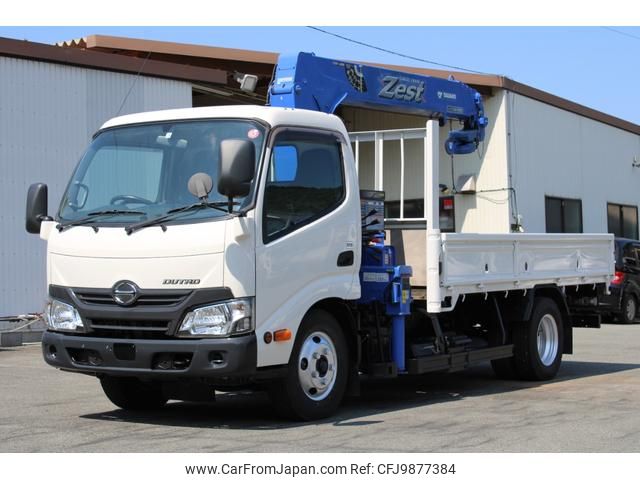 hino dutro 2018 GOO_NET_EXCHANGE_0230013A30240609W001 image 1