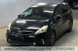 toyota prius-α 2011 CFJ0924565