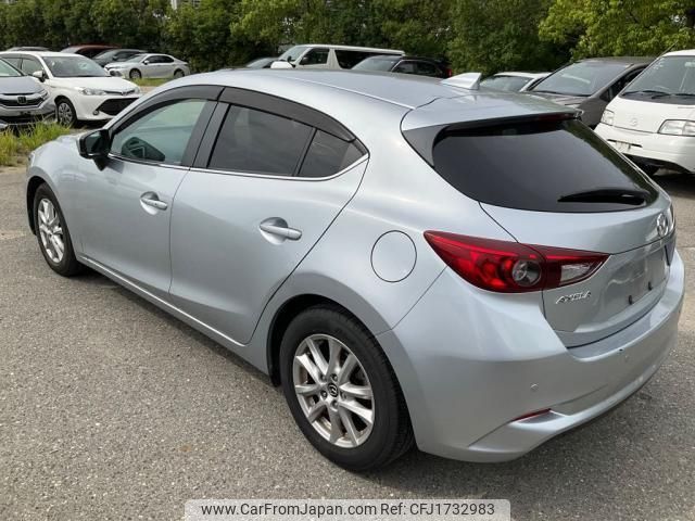 mazda axela 2018 CFJ1732983 image 2