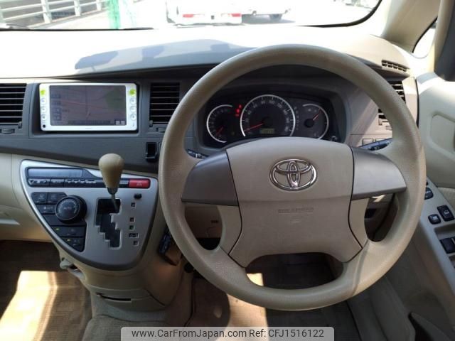 toyota isis 2011 CFJ1516122 image 2