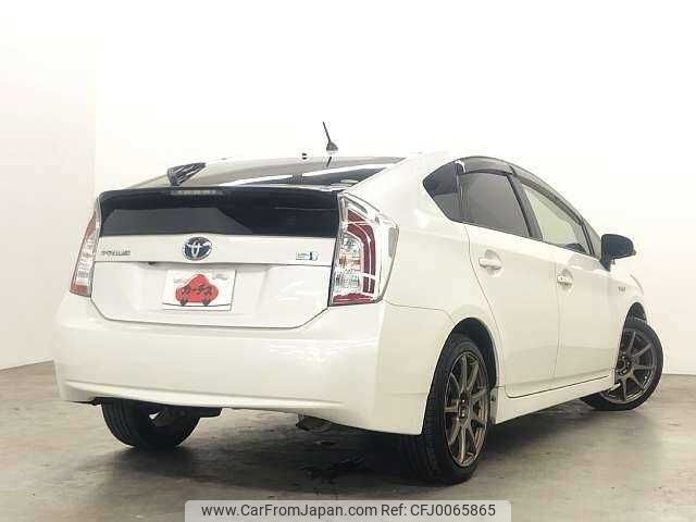 toyota prius 2013 504928-923079 image 2