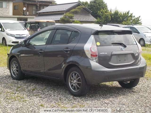 toyota aqua 2014 -TOYOTA--AQUA DAA-NHP10--NHP10-2395568---TOYOTA--AQUA DAA-NHP10--NHP10-2395568- image 2
