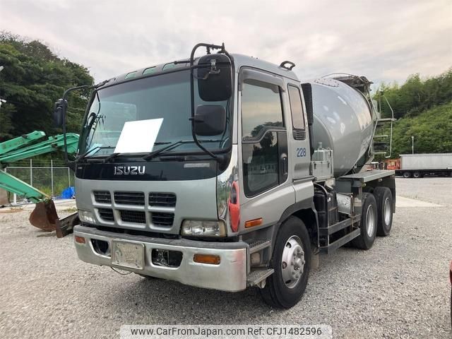 isuzu giga 2002 CFJ1482596 image 1