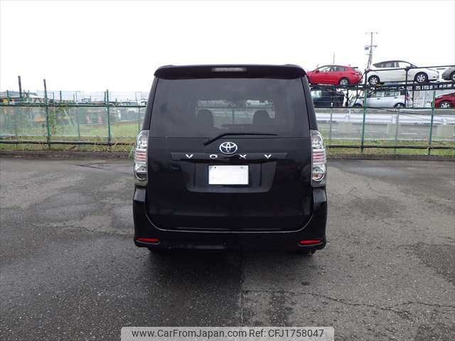 toyota voxy 2009 CFJ1758047 image 2