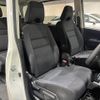 nissan serena 2018 CFJ1550061 image 9