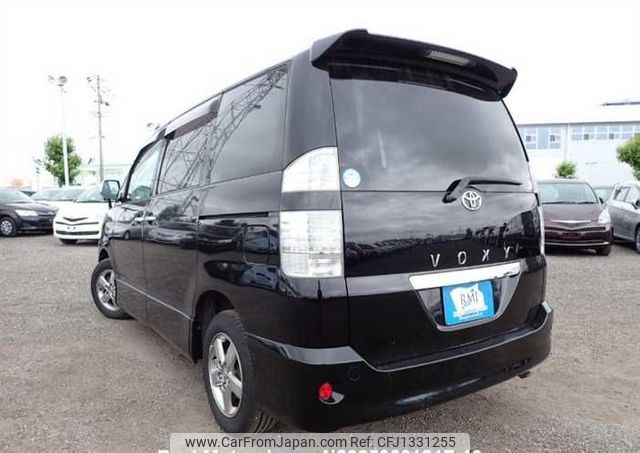 toyota voxy 2007 646828-N2025060181F-10 image 2