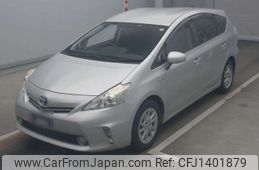 toyota prius-α 2012 CFJ1401879