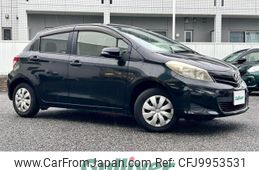 toyota vitz 2013 -TOYOTA--Vitz DBA-KSP130--KSP130-2070687---TOYOTA--Vitz DBA-KSP130--KSP130-2070687-