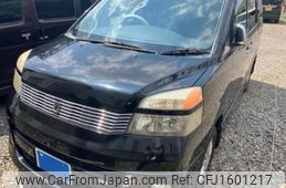 toyota voxy 2004 CFJ1601217