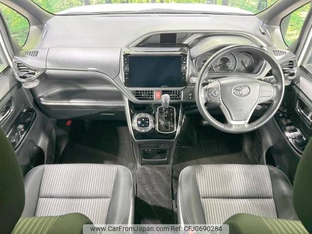 toyota voxy 2018 -TOYOTA--Voxy DBA-ZRR85W--ZRR85-0110020---TOYOTA--Voxy DBA-ZRR85W--ZRR85-0110020- image 2